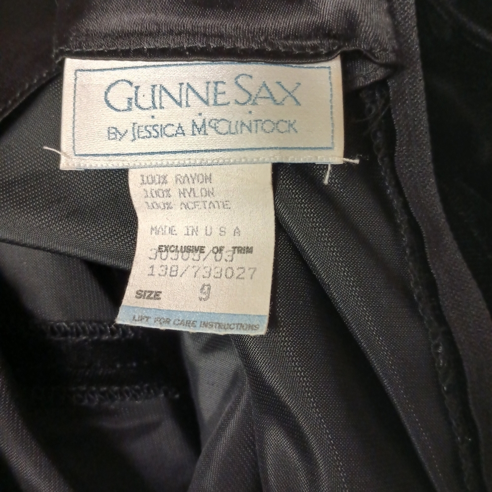 Vintage Jessica McClintock black velvet dress - Picture 6 of 6